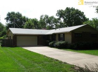 7519 Kessler Ln, Overland Park, KS 66204