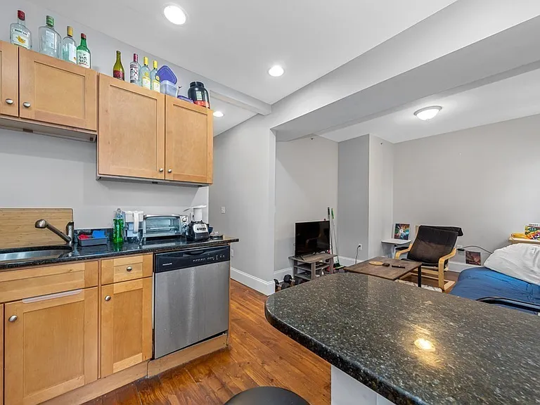 16 Sewall St #1A — Photo 12