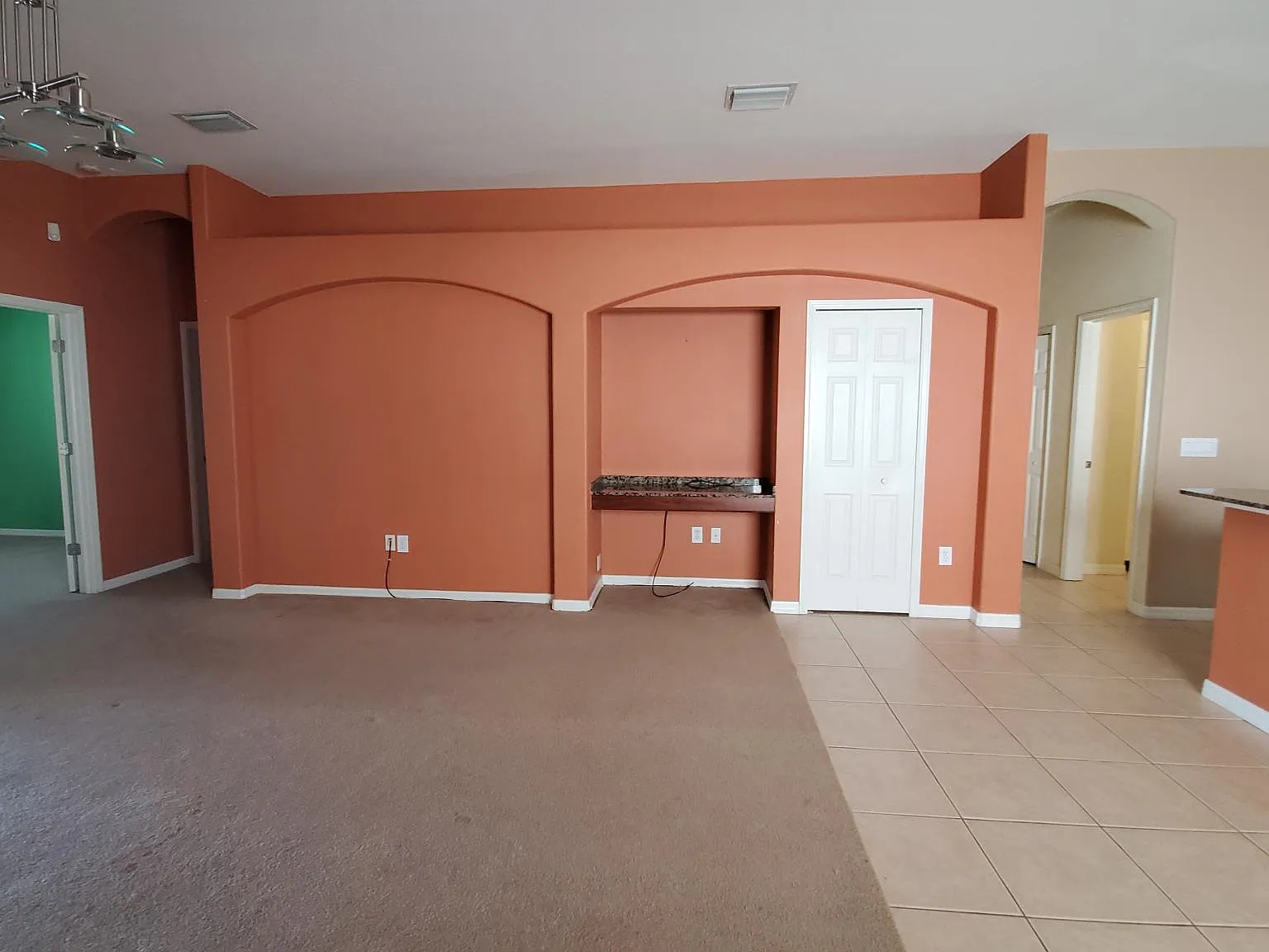 3 bed, 2045 sqft, $2,500 — Photo 3