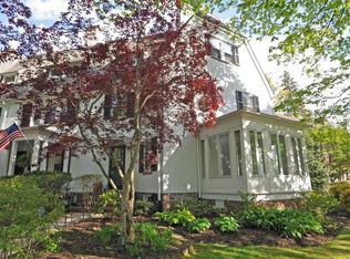 2 Crawford Cir, Wilmington, DE 19805