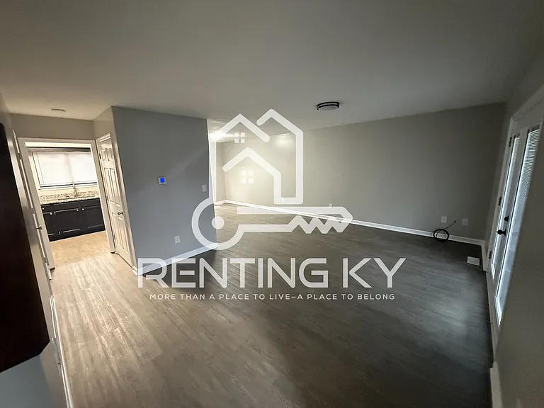 117-119 Lakeview Dr — Photo 4