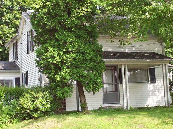 2nd image of 879 S Buhl Farm Dr