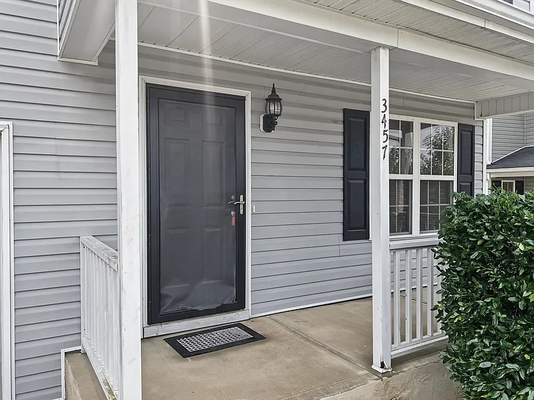 3457 Kernstown Dr — Photo 2