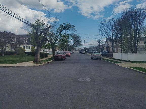 4th image of 1024 Mahopac Rd