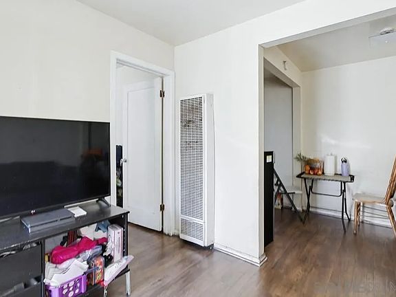 5th image of 3483-85 Newton Ave