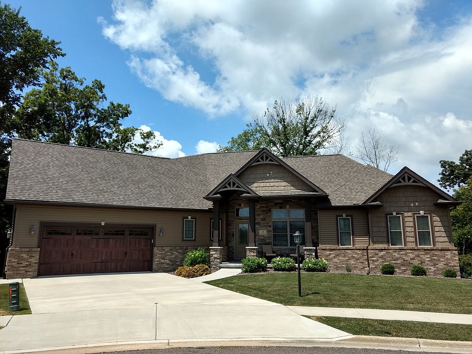 Front of the house 