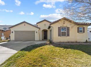 914 Laura Ln, Tehachapi, CA 93561