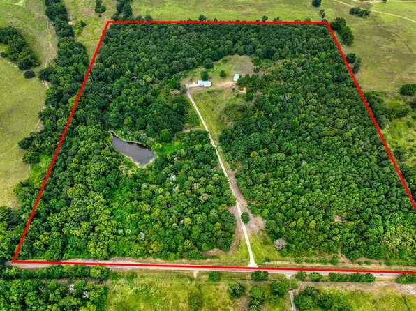 1722 An County Rd #432, Palestine, TX 75803