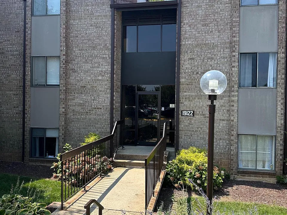 Building Photo 3