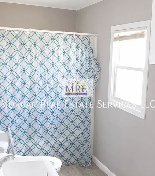 406.5 S Chicago Ave — Photo 2