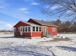 8910 Nokoma Ln, Amherst, WI 54406