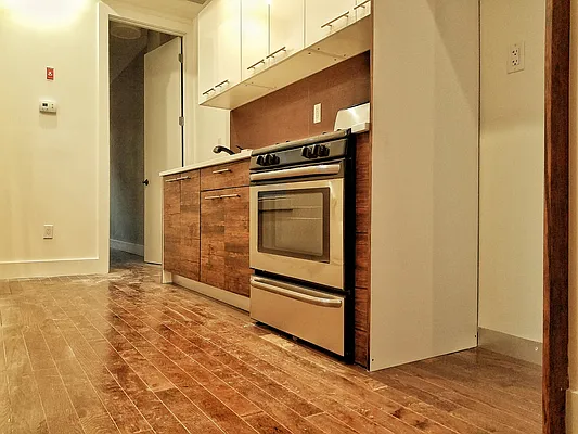 Rented by TheRealEstateCompany.com LLC | media 22