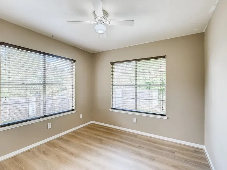 715 Vanguard St — Photo 22