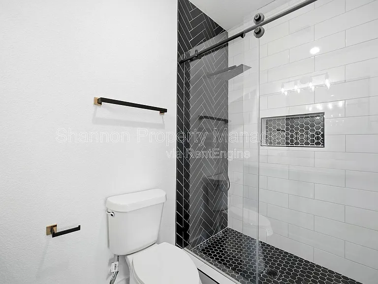 2107 Esther Dr #A — Photo 22