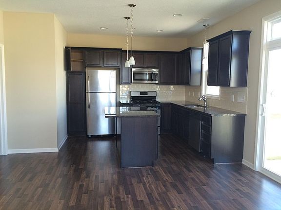 Kitchen and break fast bar