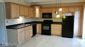 2 bed, 1.0 bath, 702 sqft, $1,150 — Photo 4