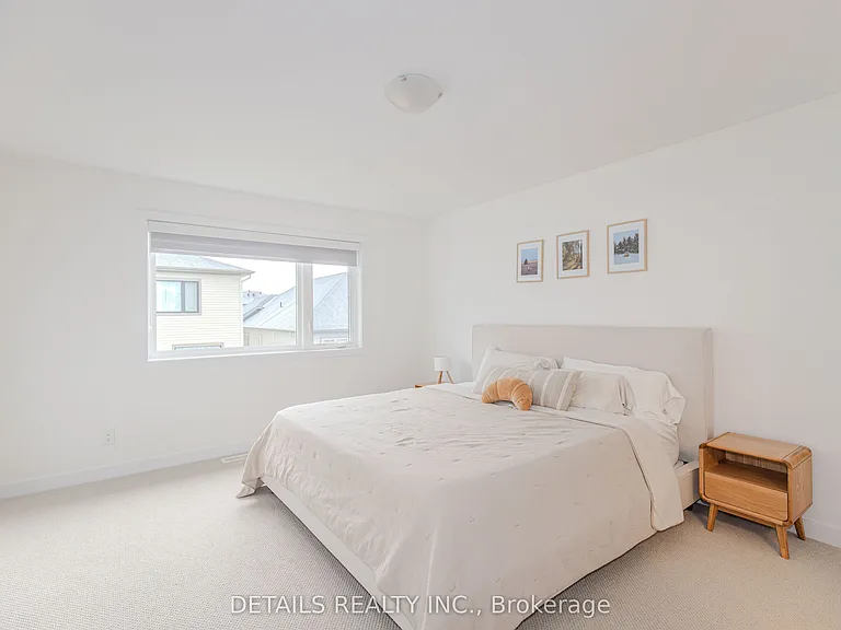 67 Viceroy Mews — Photo 22