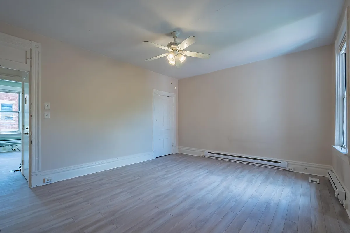 Building Photo - 5119 Carnegie St #2