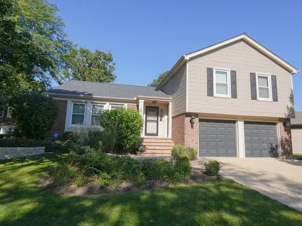 2671 Longview Dr, Lisle, IL 60532