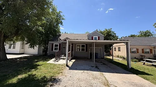 208 W Ercoupe Dr Photo 1