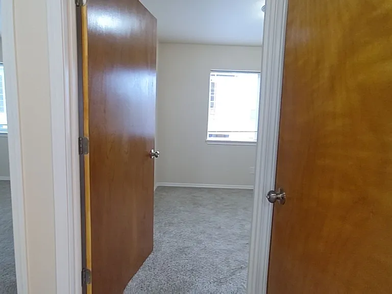 Wellesley Park Apartments — Photo 93