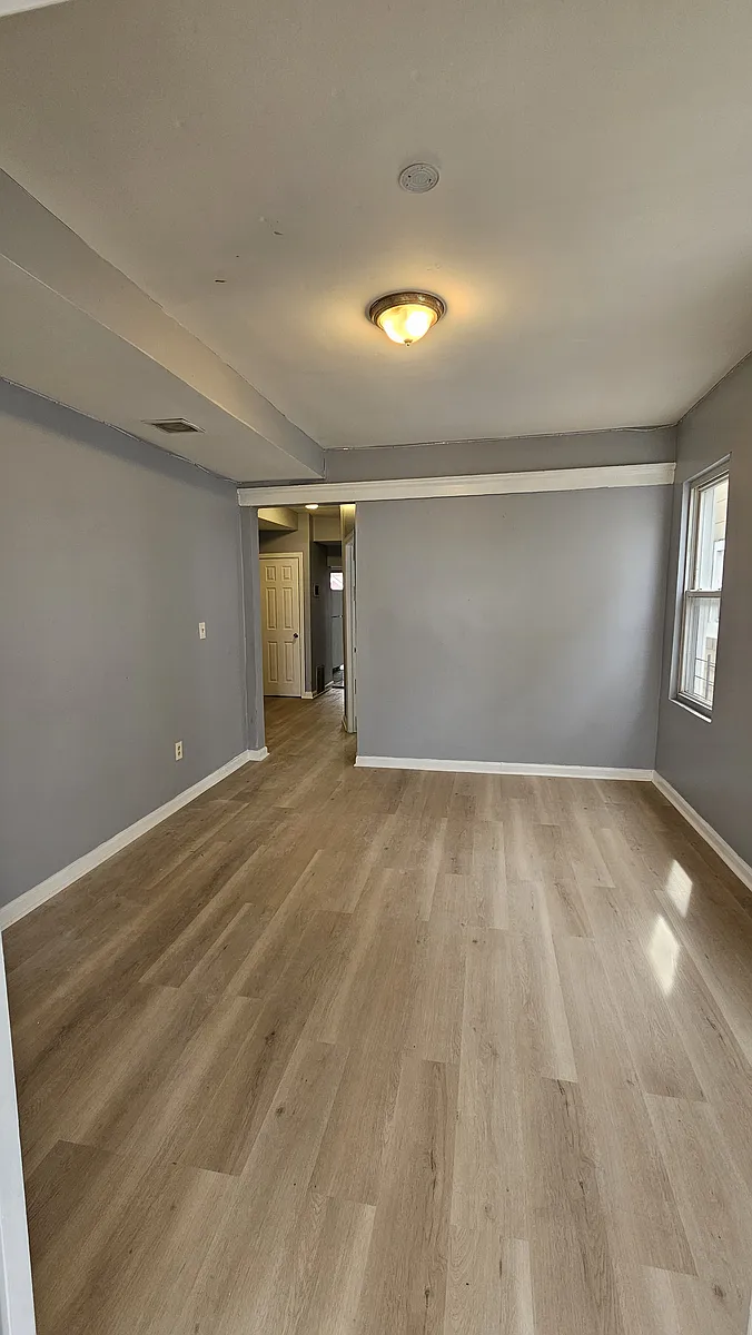 Building Photo - 354-356 11th Ave #6