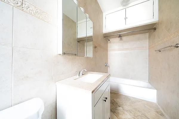 Rented by Mercer Real Estate | media 12