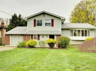 768 Boxwood Dr, Warminster, PA 18974