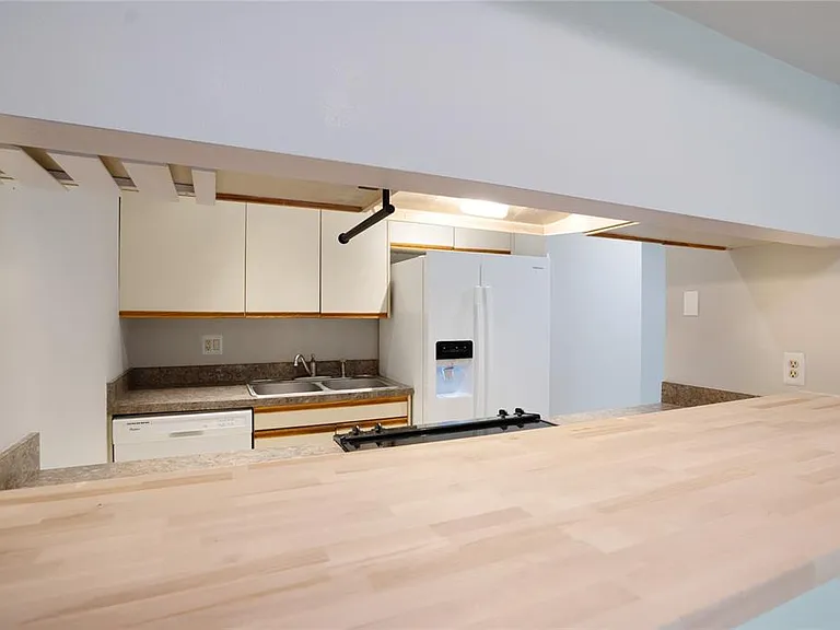 4717 Winslow Beacon #7 — Photo 10