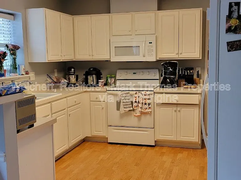 4901 Gaithers Pointe Dr — Photo 3
