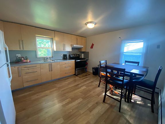 3rd image of 639 Chase Ave Floor 2