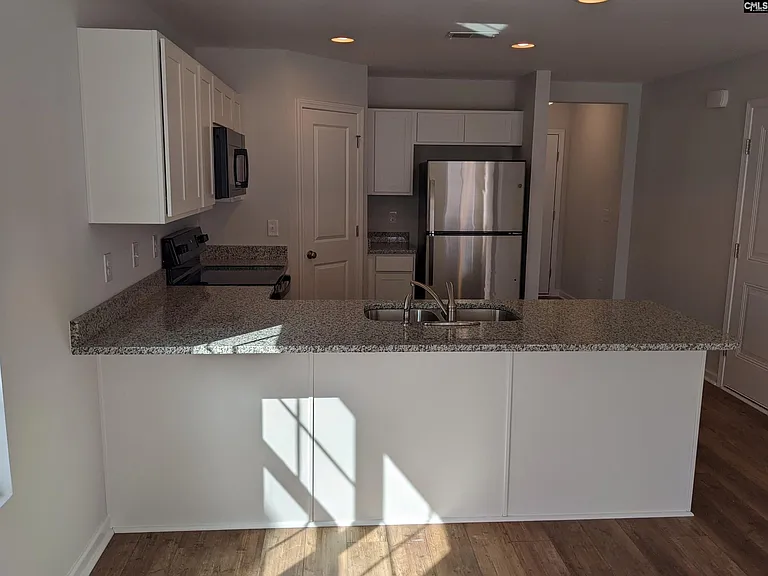 531 Moresby Way — Photo 7