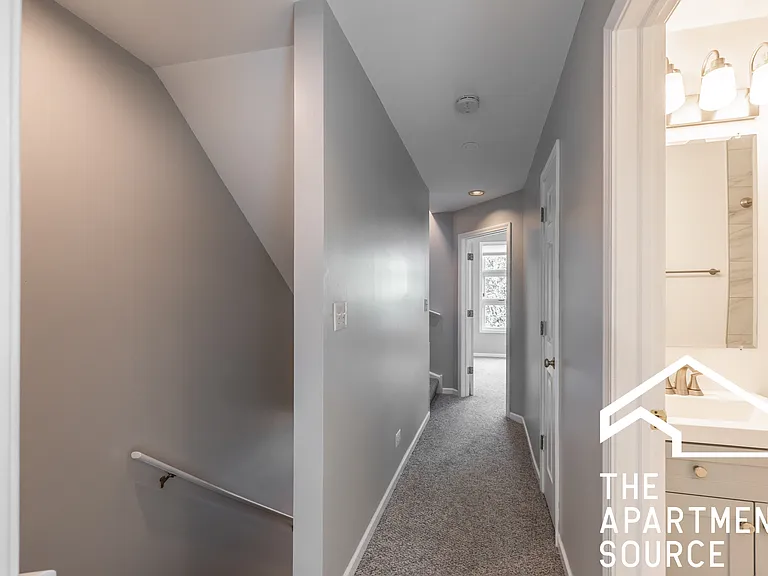 855 W Erie St #120 — Photo 11