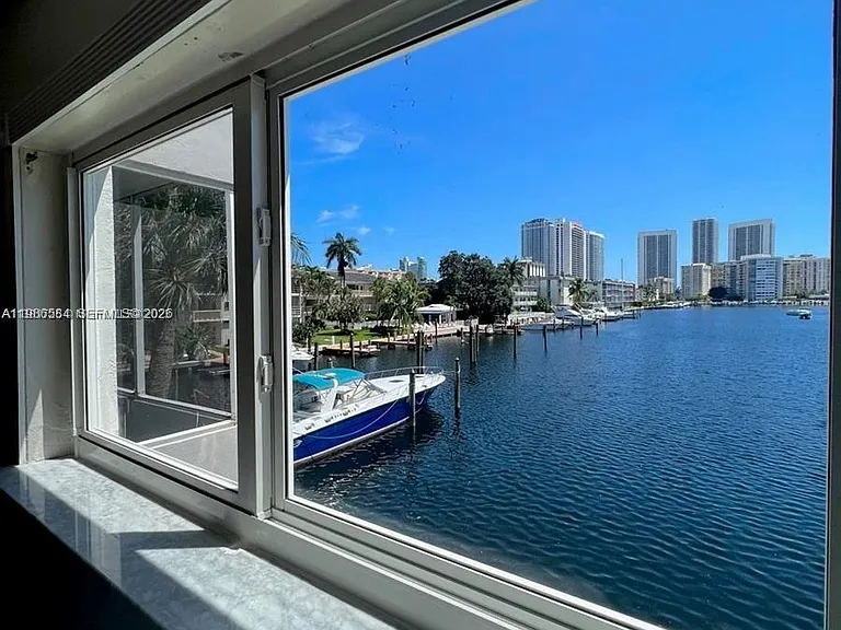 462 Golden Isles Dr #202 — Photo 23