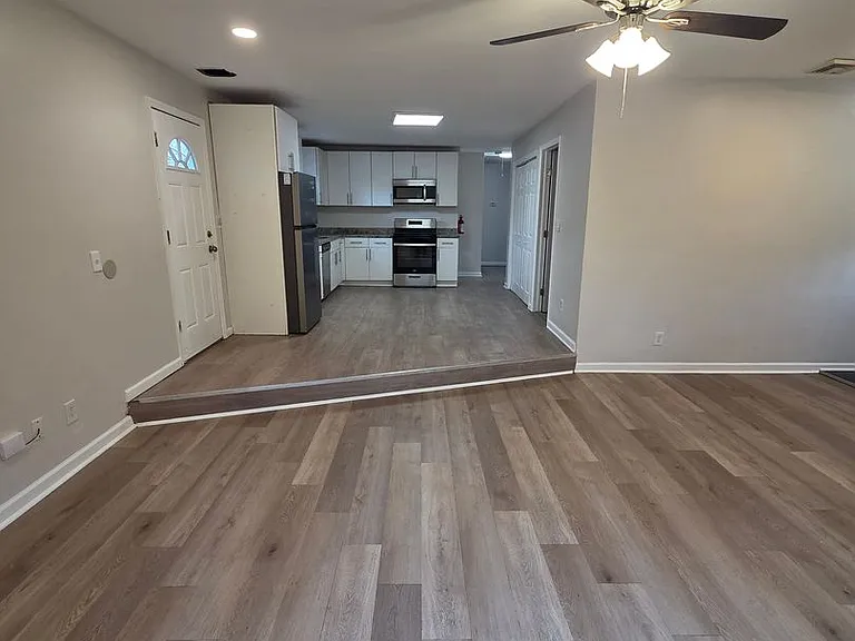 3 Freewood St — Photo 2