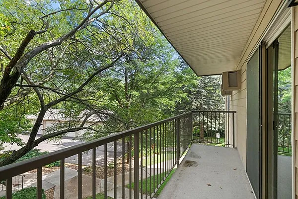 2260 Ridge Dr #12 — Photo 4