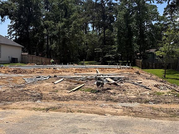 5th image of 14209 Jamaica Cir