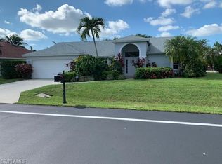 1055 Moon Lake Dr, Naples, FL 34104