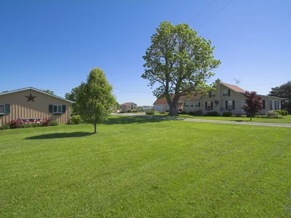 8119 State Route 676, Waterford, OH 45786