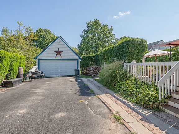 2nd image of 430 Ostrander Ave