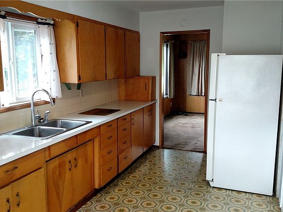 3rd image of 40217 SE 53rd St