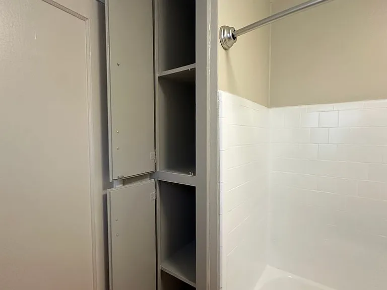 Fort Sutter Manor, Classic Midtown Living! — Photo 42