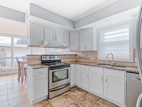 3rd image of 3525 Elder Ln