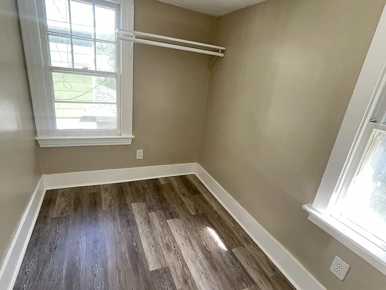 112 Winterroth St #UP — Photo 5