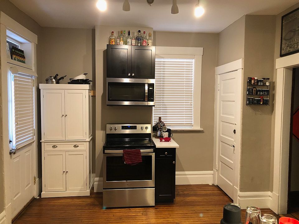 1st image of 51 E Lane Ave #51