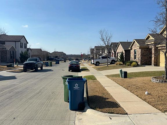 5th image of 913 Brock Dr