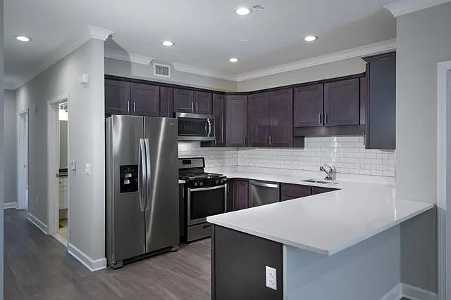 Fairfield Townhouses At Selden — Photo 7