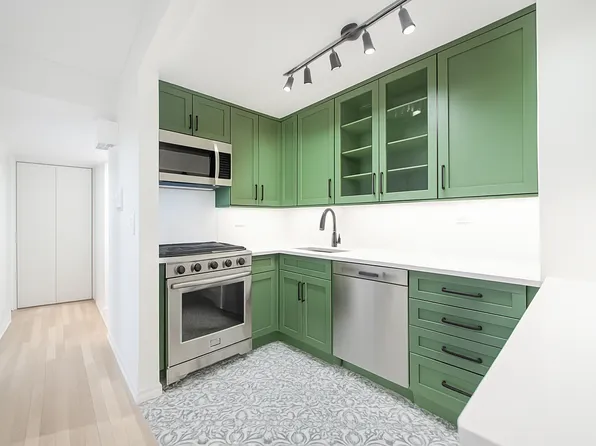 301 West 110th Street image 8 of 9