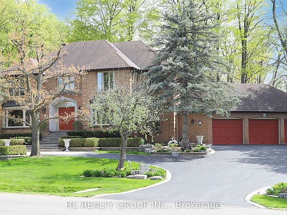 3rd image of 2 Glenridge Dr