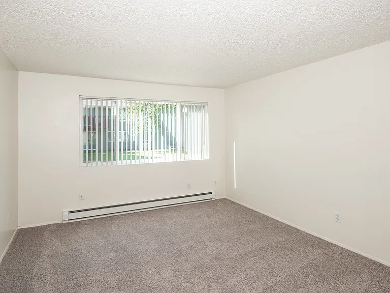 Fox Pointe — Photo 27